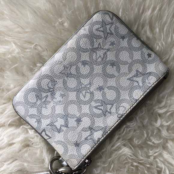 Cute Coach Wristlet - Picture 4 of 5